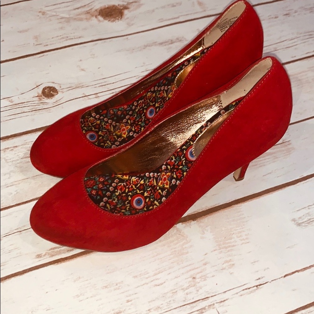Madden Girl Red Pumps Heels Size 8